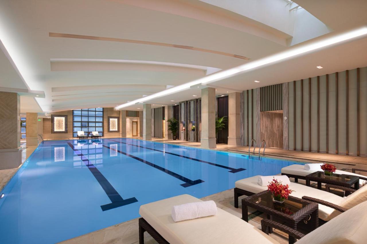 Crowne Plaza Shanghai Nanjing Road By Ihg Extérieur photo The pool at the spa