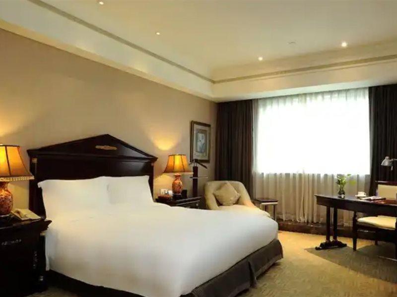 Crowne Plaza Shanghai Nanjing Road By Ihg Extérieur photo A room at the hotel