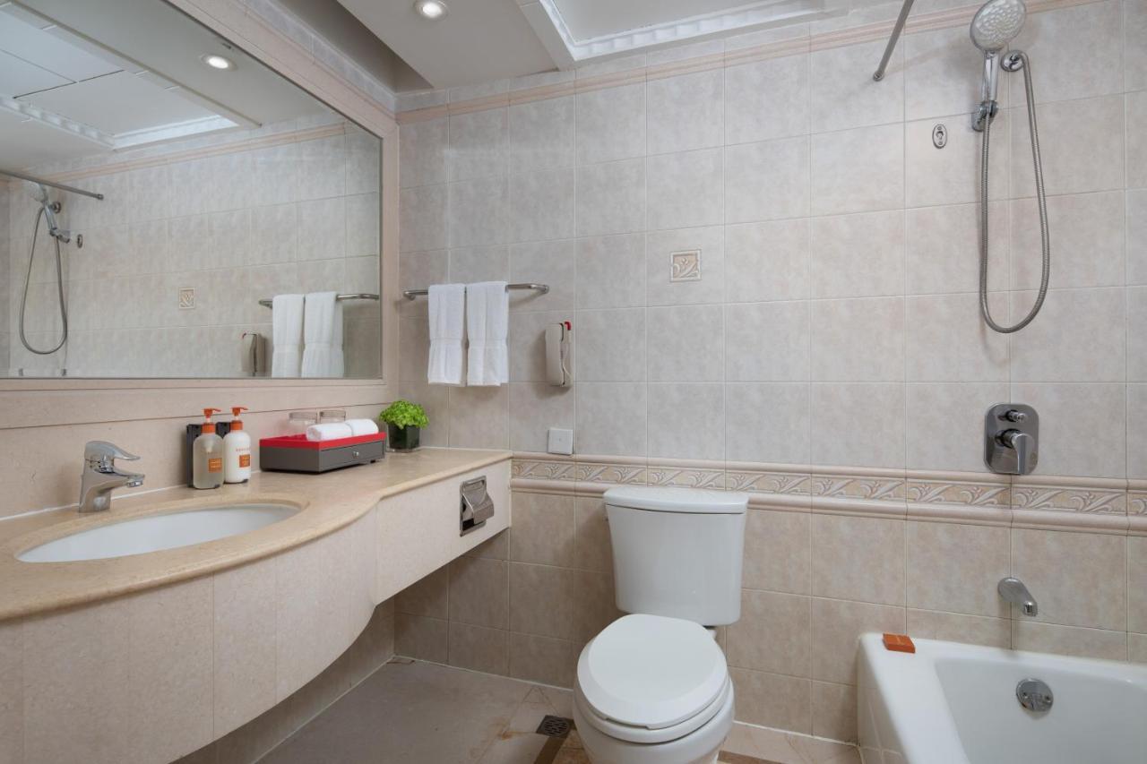 Crowne Plaza Shanghai Nanjing Road By Ihg Extérieur photo Bathroom